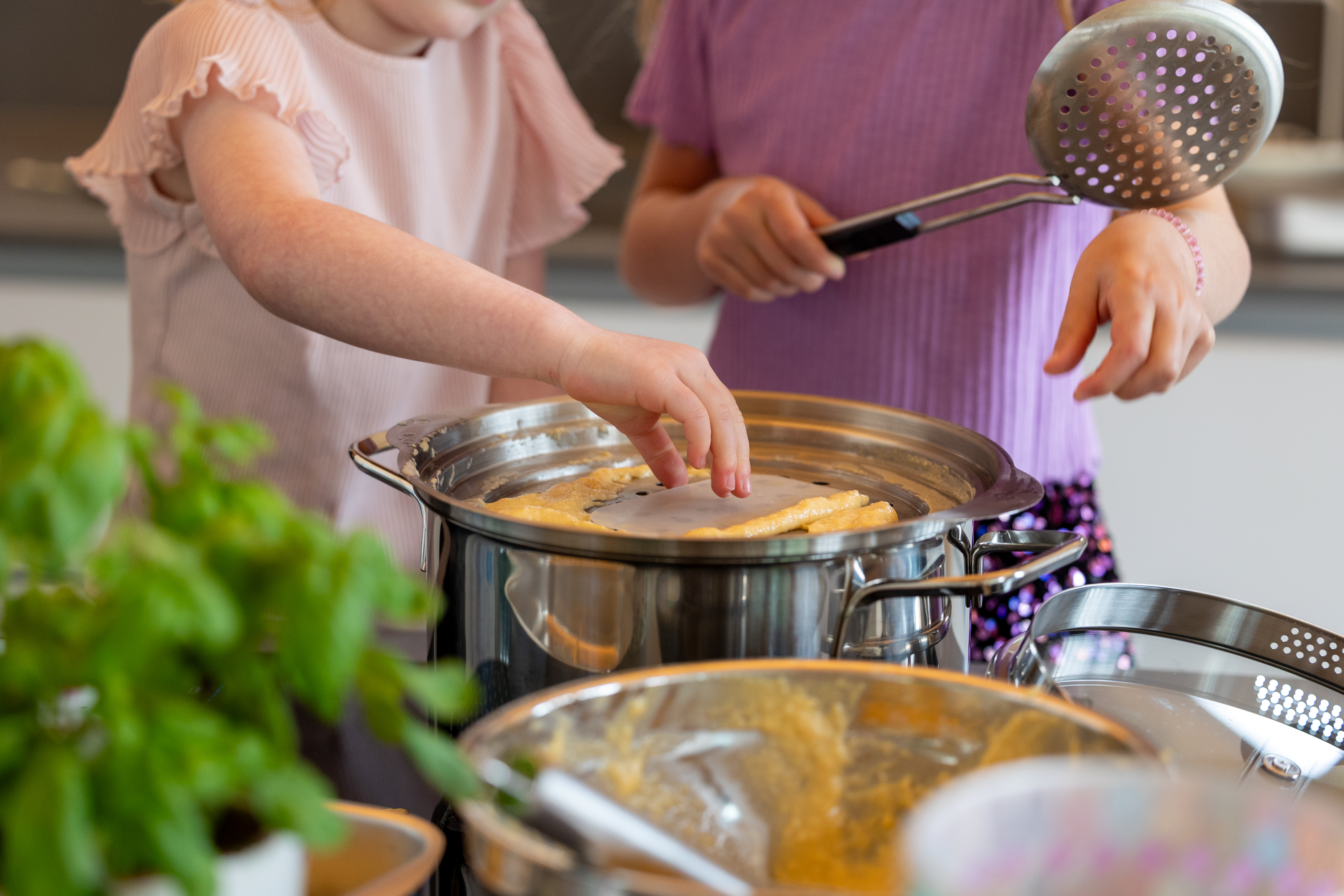 Kochen - Alltagsnahes Lernen und für die Gemeinschaft gutes tun
